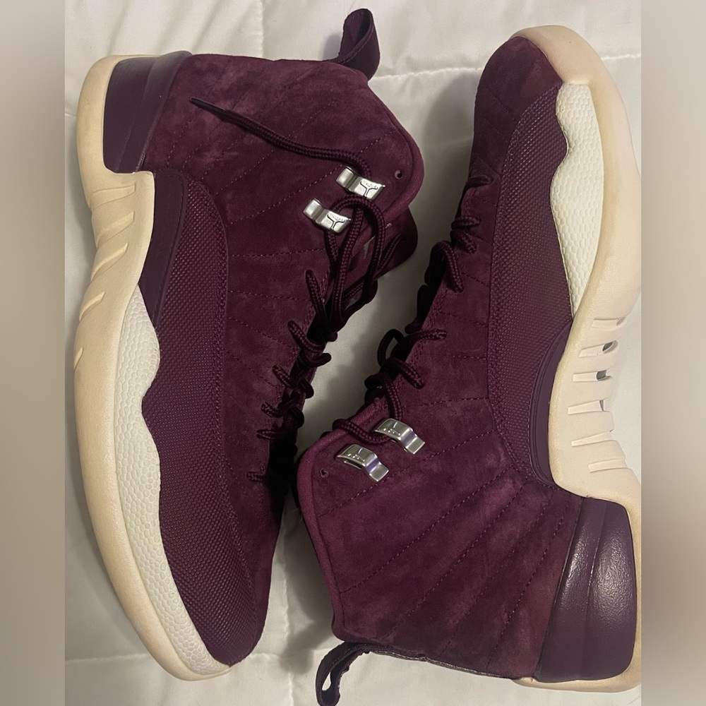 Jordan 12’s Men Size 12